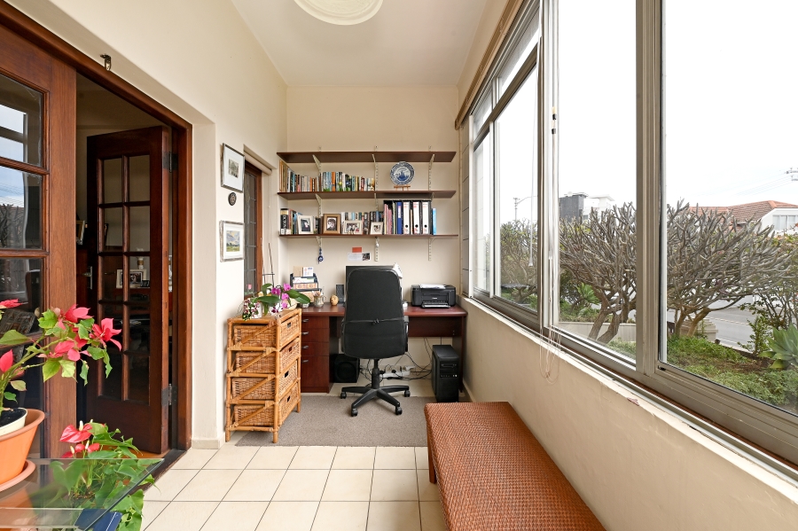 3 Bedroom Property for Sale in Bantry Bay Western Cape